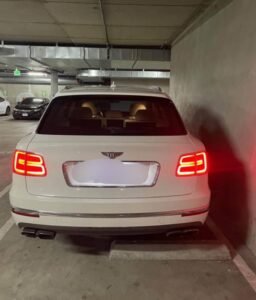 2019 Bentley Bentayga · V8 Sport/ Striker car