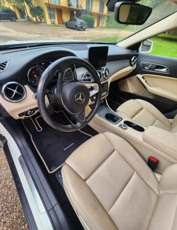 2018 Mercedes-Benz GLA-Class · GLA 250/ Striker car - Image 3