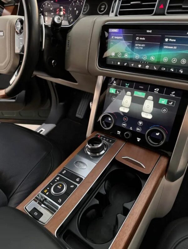 2019 Land Rover Range Rover · Autobiography Sport / Striker car - Image 5