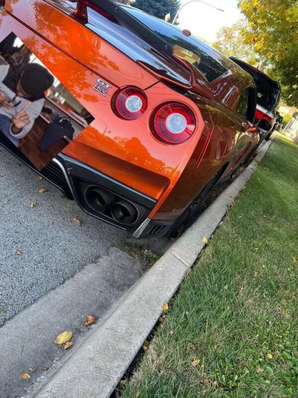2017 Nissan GTR/ Striker Car - Image 2