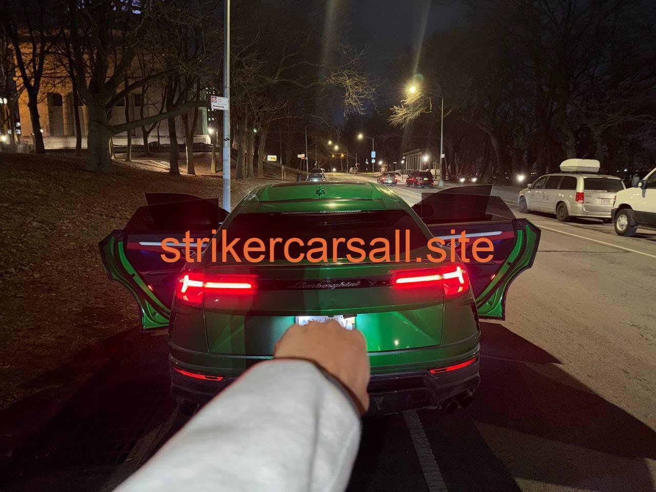 2022 Lamborghini Urus - Image 2