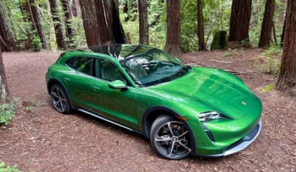 2021 Porsche Taycan 4 Cross Turismo/ Striker car