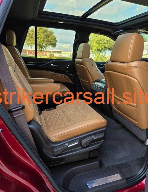 2022 Cadillac Escalade Premium Luxury Sport - Image 4