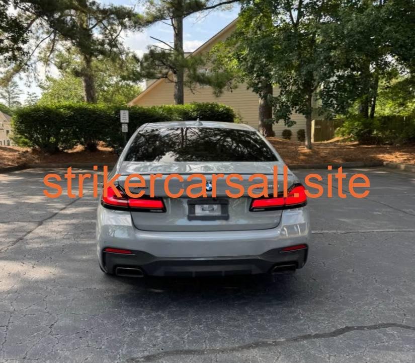 2021 BMW 5 Series 路 M550i xDrive - Image 5