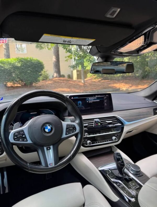 2021 BMW 5 Series · M550i xDrive - Image 3