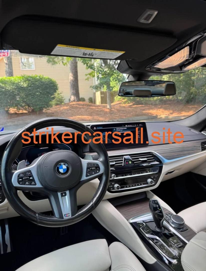 2021 BMW 5 Series 路 M550i xDrive - Image 3