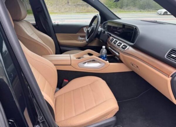 2024 Mercedes-Benz 450 4matic - Image 4