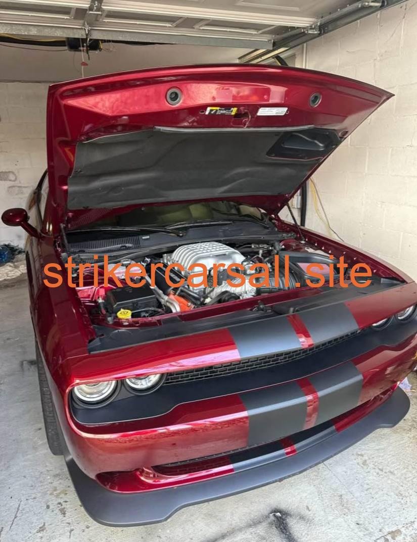 2022 Dodge Challenger SRT Hellcat - Image 3