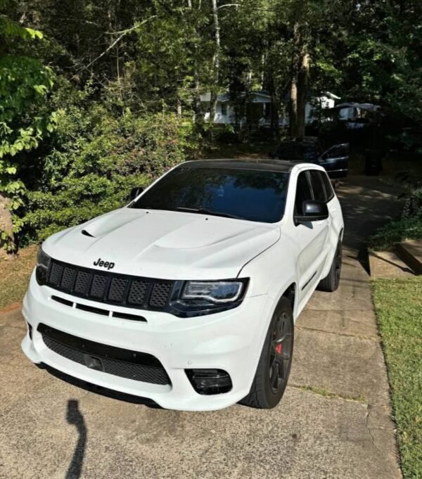 2019 Jeep Grand Cherokee · SRT - Image 3