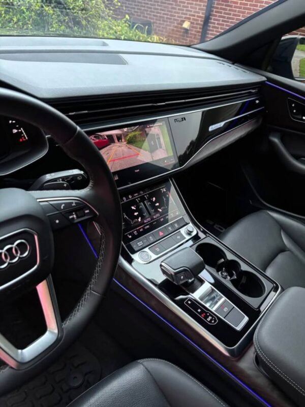 2019 Audi Q8 - Image 3