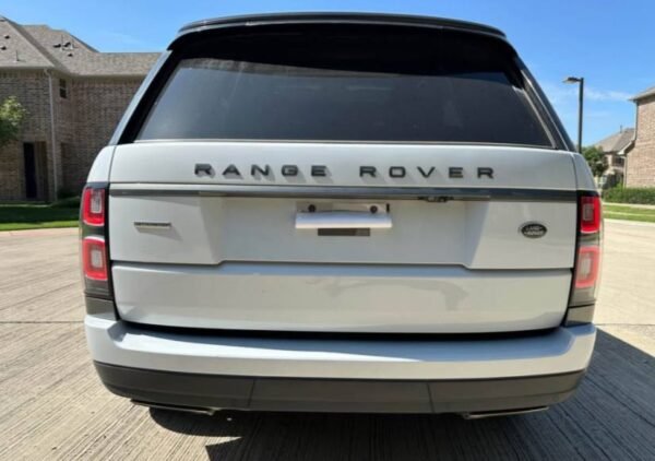 2019 Land Rover Range Rover P525 HSE - Image 4