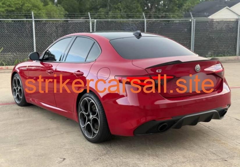 2022 Alfa Romeo Giulia - Image 3