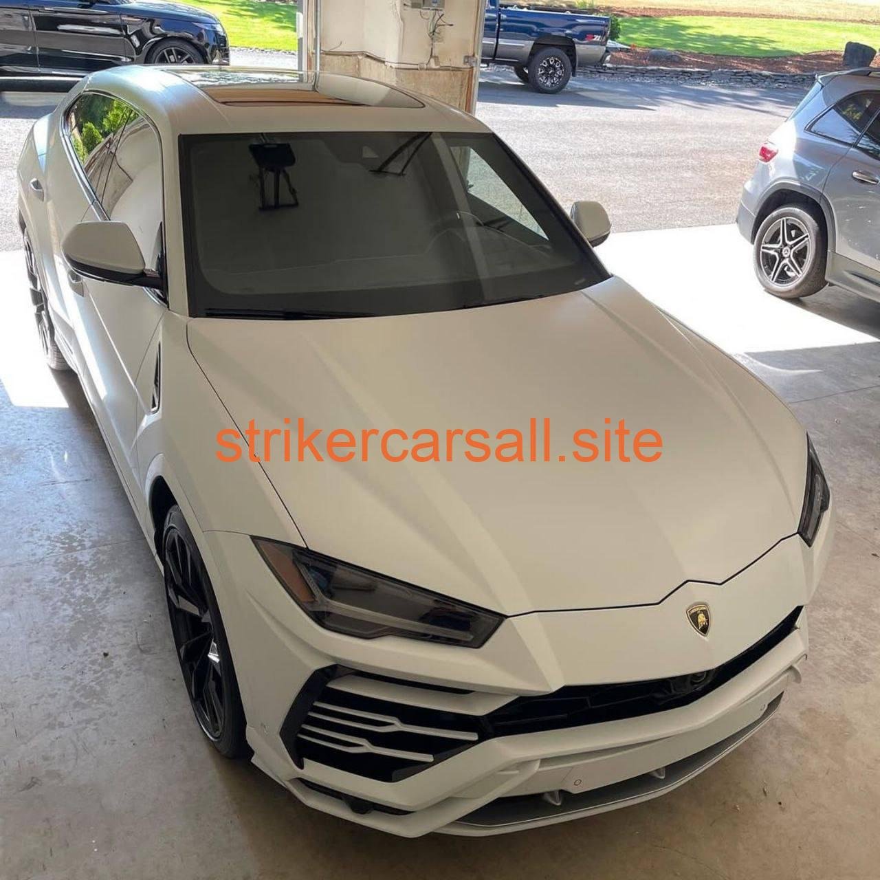 2021 Lamborghini urus - Image 2