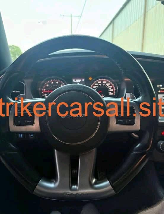 2012 Dodge Charger 路 SRT8 - Image 5