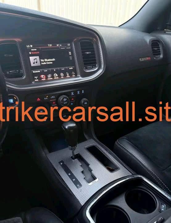 2012 Dodge Charger 路 SRT8 - Image 7