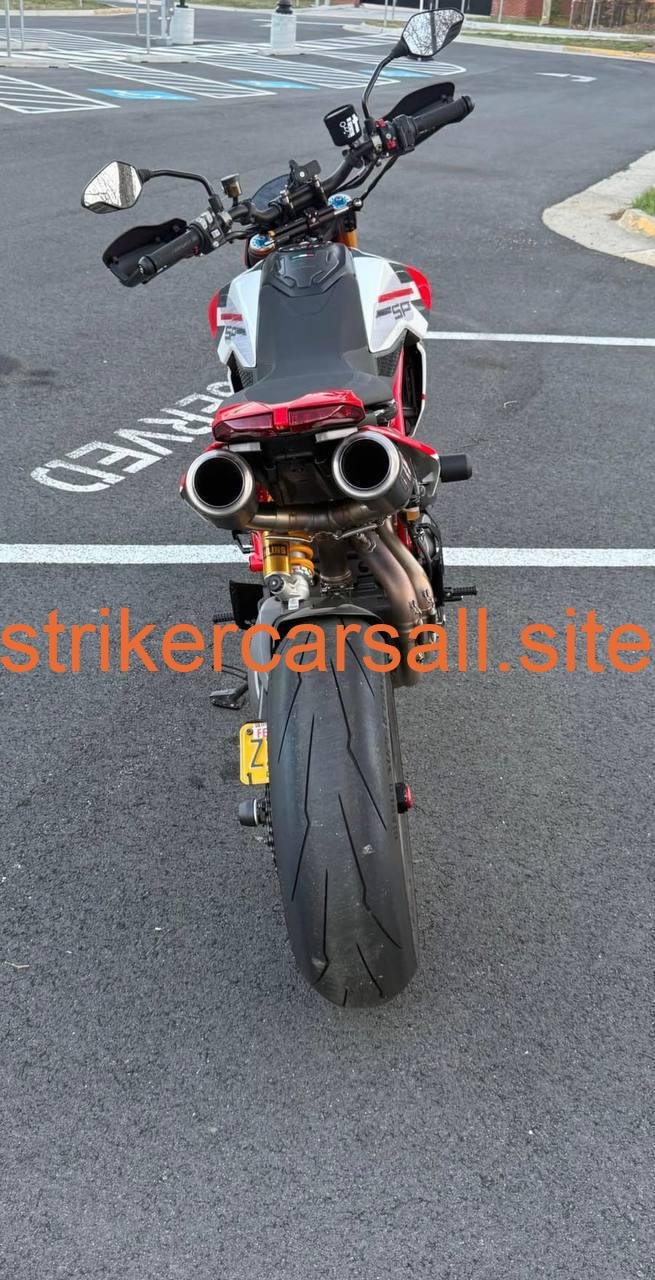 2022 Ducati Hypermotard - Image 3