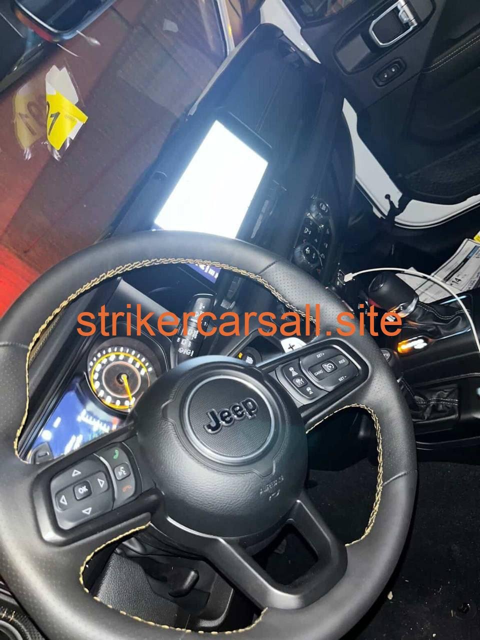 2025 392 Rubicon - Image 3