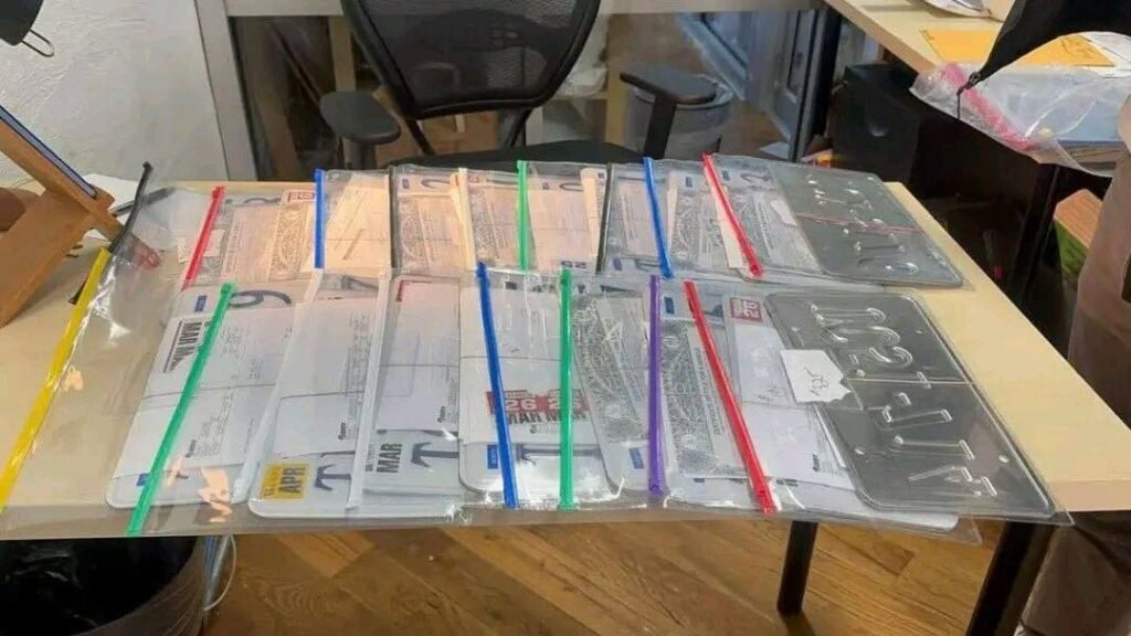 Come get yo Title with us, Vin swap, stickers , ECU , id tags, dealer plates, anything you needWe got you 💯legit👇👇👇