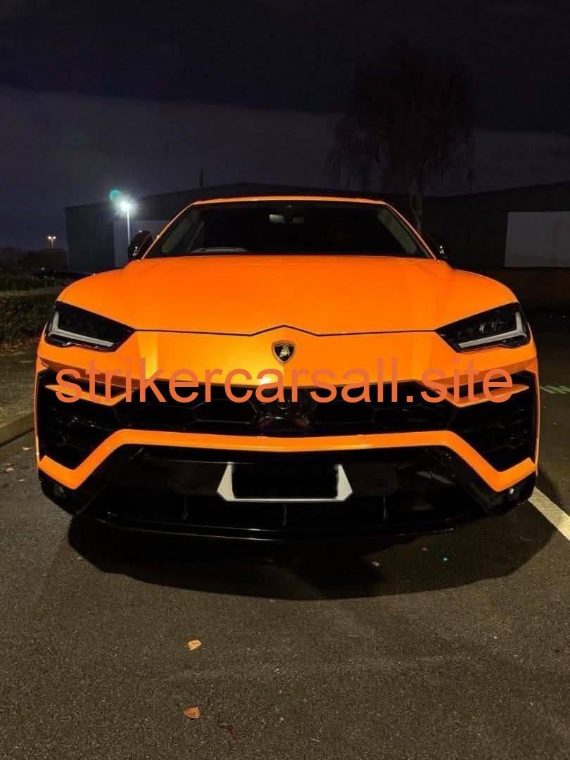 2022 Lamborghini Urus - Image 2