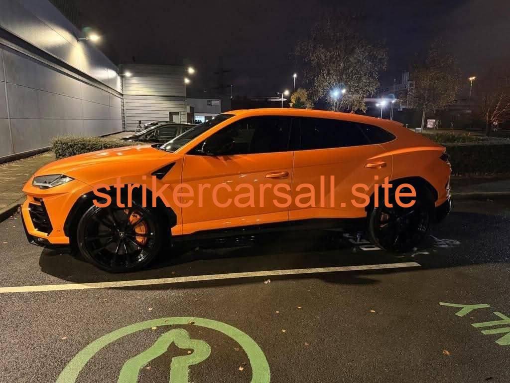 2022 Lamborghini Urus - Image 3