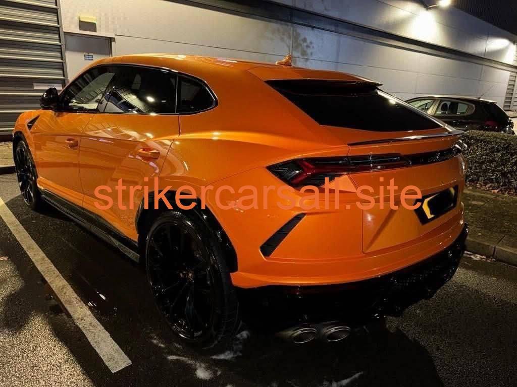 2022 Lamborghini Urus - Image 6