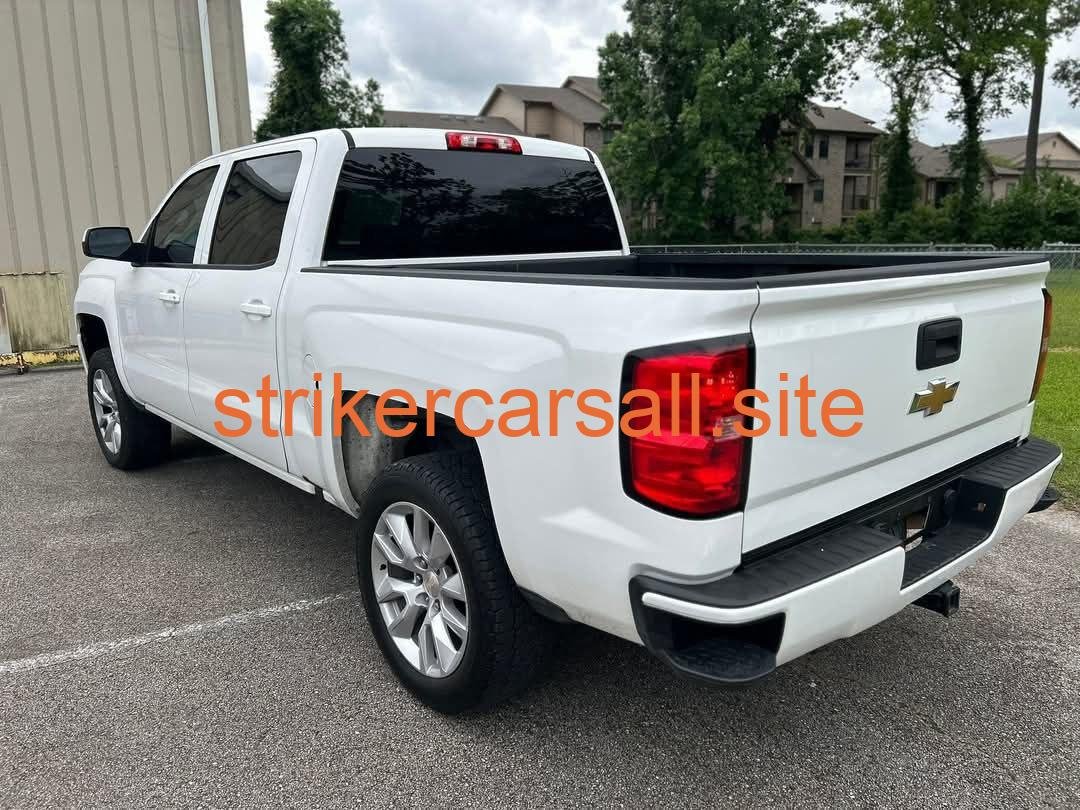 2018 Chevrolet Silverado - Image 5