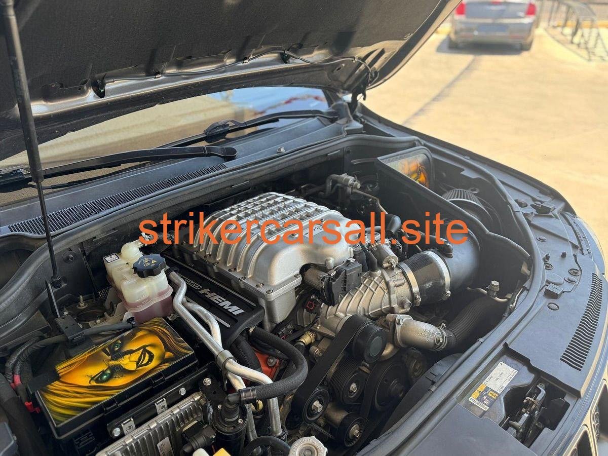 2019 jeep Grand Cherokee TrackHawk - Image 6