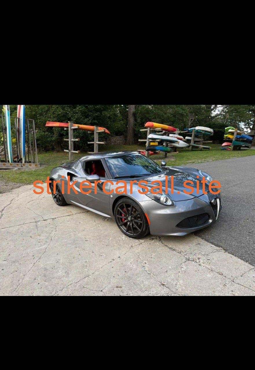 Alpha Romeo coupe 2D 2017 - Image 2