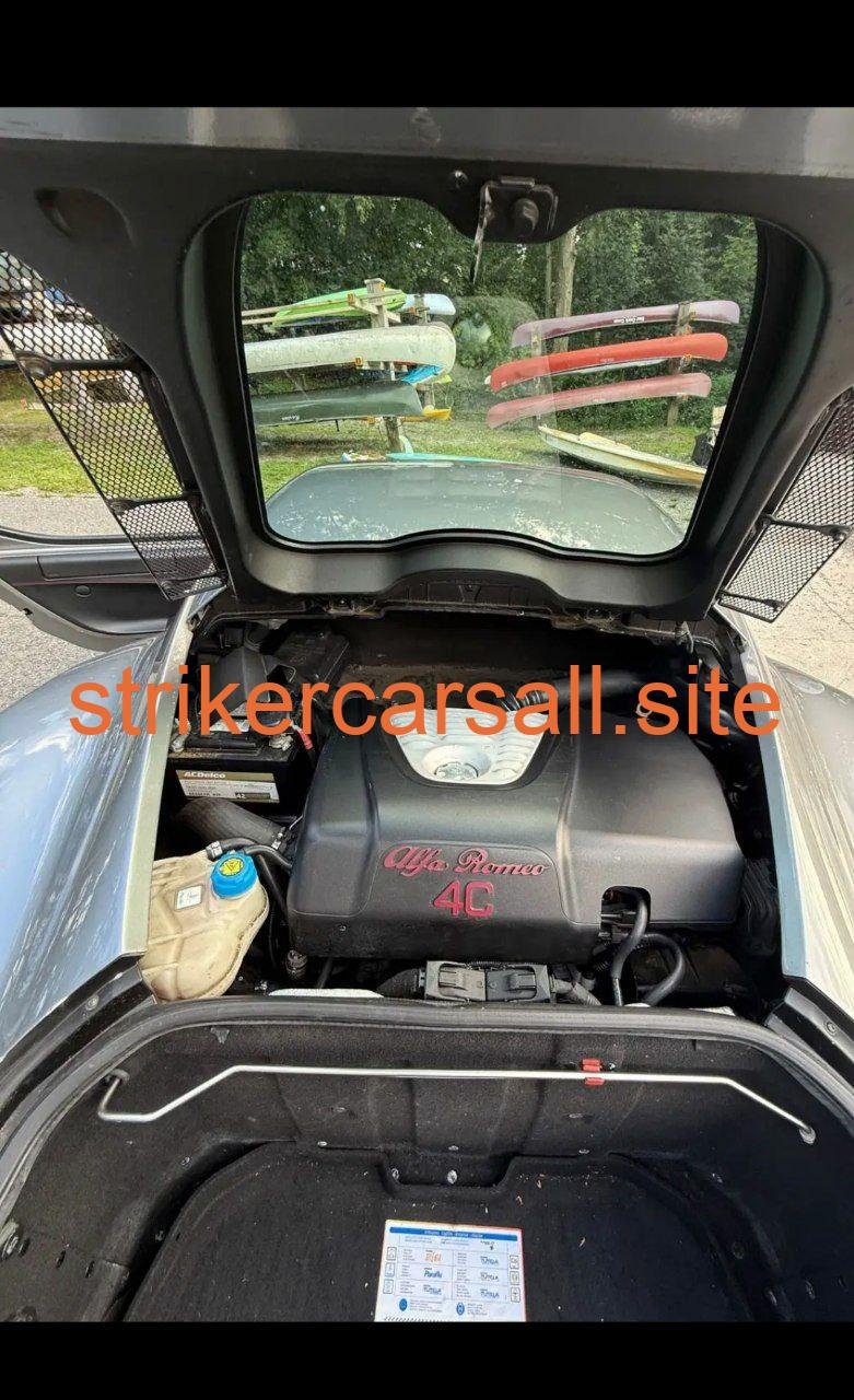 Alpha Romeo coupe 2D 2017 - Image 8