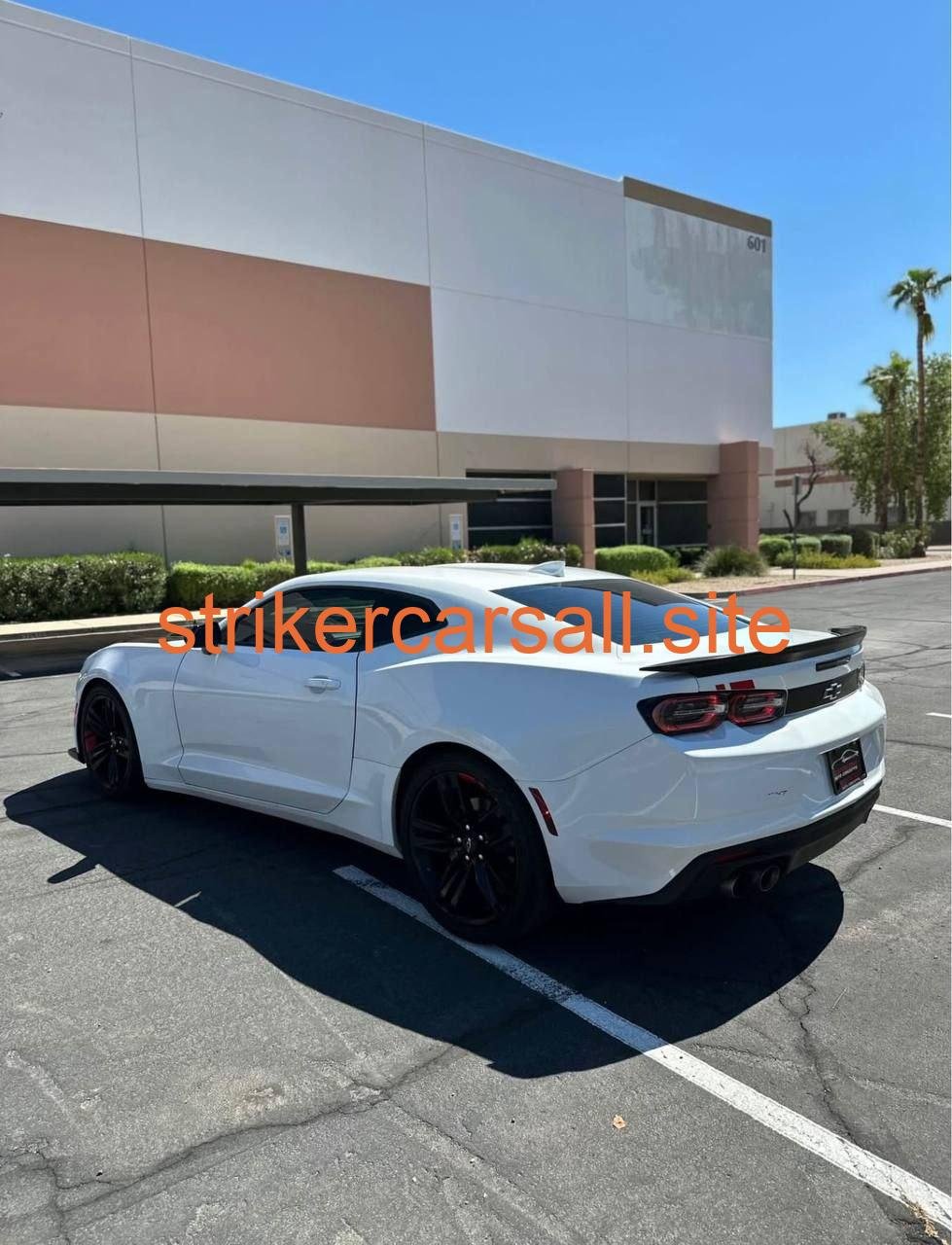 2022 Chevrolet Camaro 路 LT1 Coupe 2D - Image 3