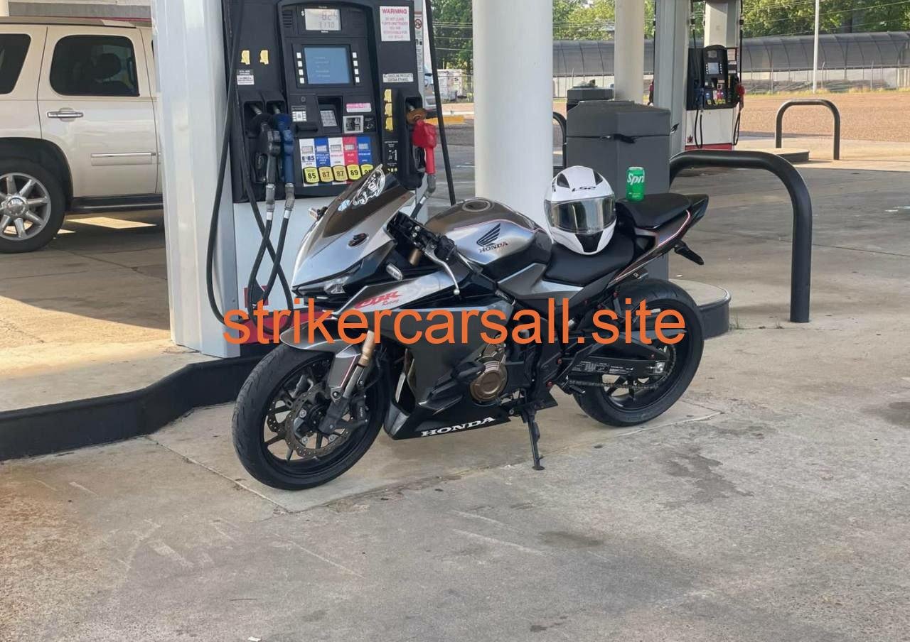 2022 Honda CBR - Image 5