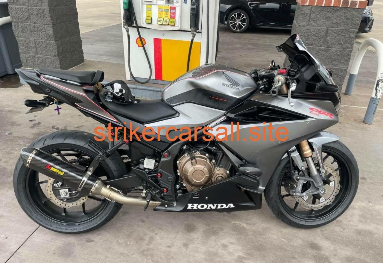2022 Honda CBR - Image 2