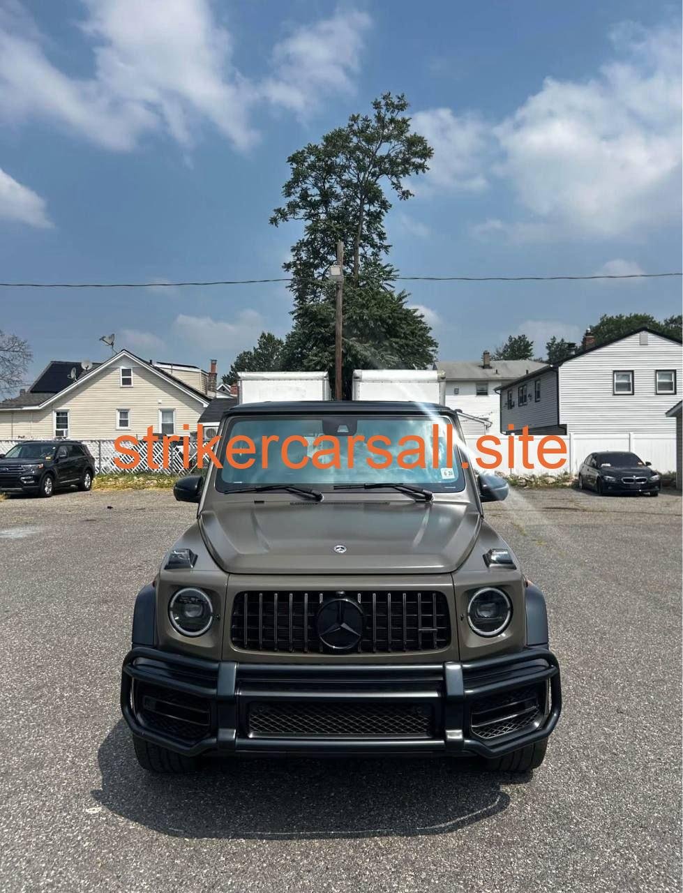 2022 Mercedes-Benz Mercedes-AMG G-Class 路 G 63 AMG Sport - Image 3