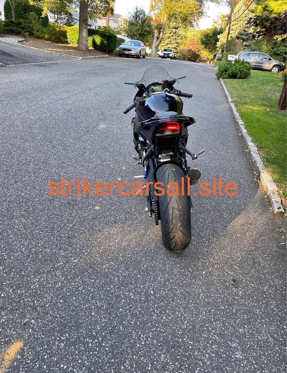 2023 BMW S 1000 - Image 2