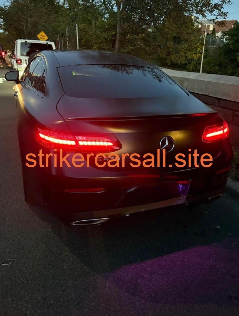 2022 Mercedes Benz E450 - Image 3