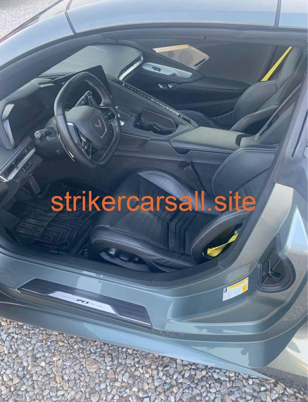 2023 Stingray convertible - Image 4