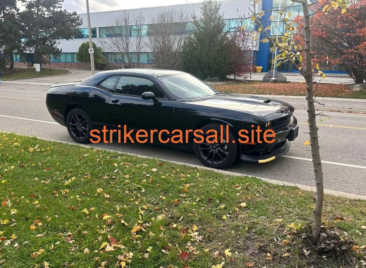 2023 Dodge Challenger - Image 4