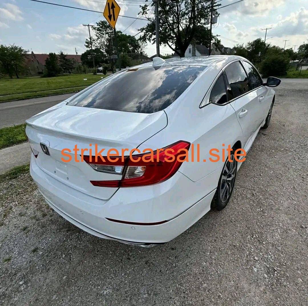 2022 Honda Accord Hybrid β’ EX-L w/Navigation - Image 5