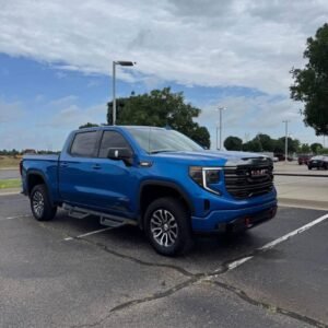 2023 GMC Sierra (Classic) 1500 Crew Cab · AT4