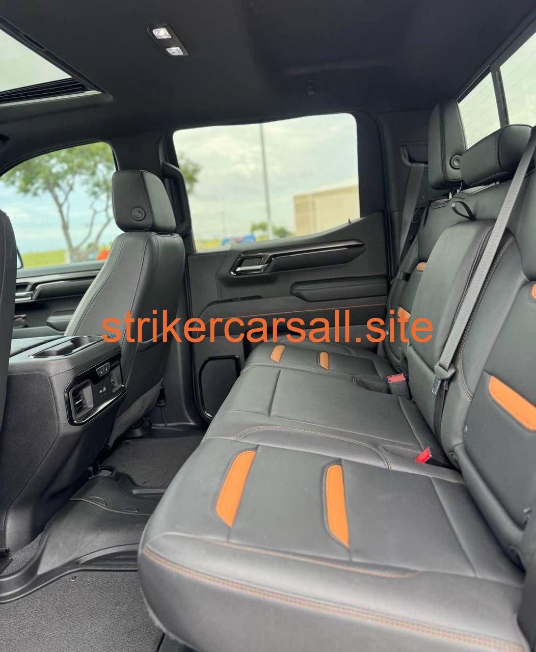 2023 GMC Sierra (Classic) 1500 Crew Cab 路 AT4 - Image 7