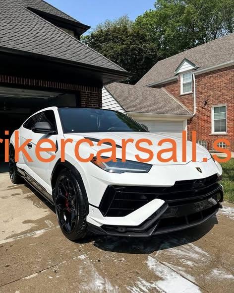 2023 Lamborghini Urus Performante