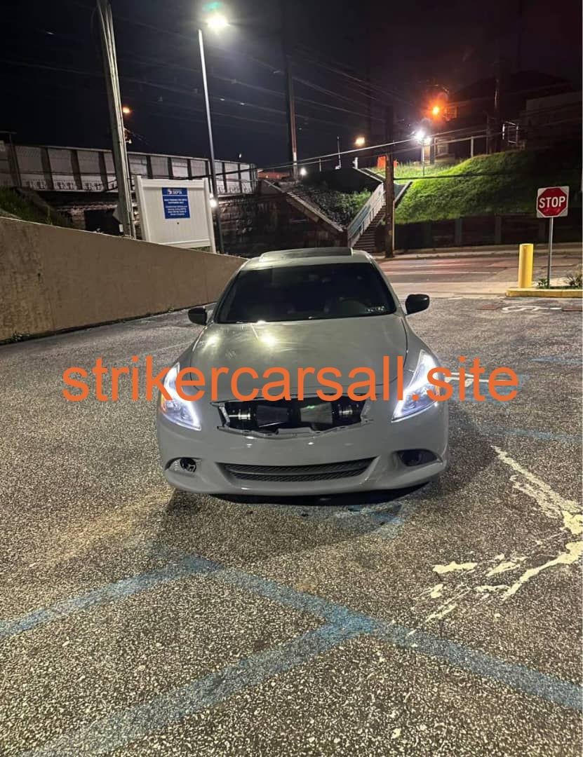 2013 Infiniti G37 - Image 2