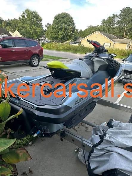 2024 Seadoo RXTX 325 - Image 3