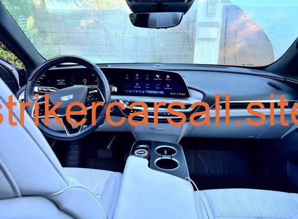 2024 Cadillac Lyriq - Image 4