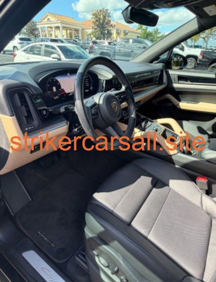 2024 Porsche Cayenne - Image 5