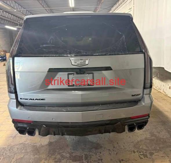 2026 Cadillac Escalade V - Image 3