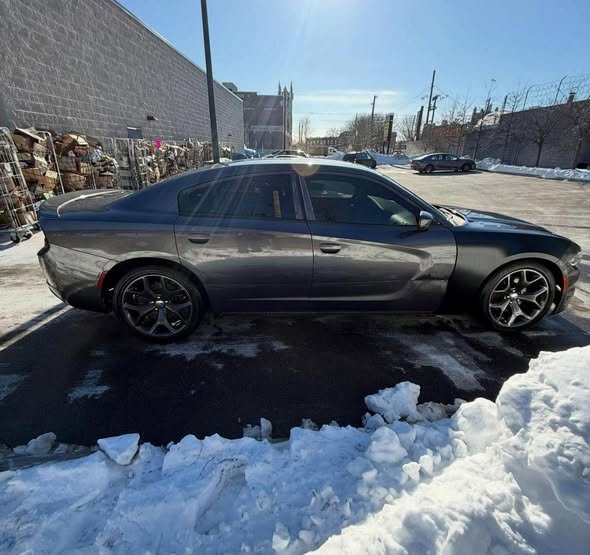 2015 Dodge Charger R/T - Image 3