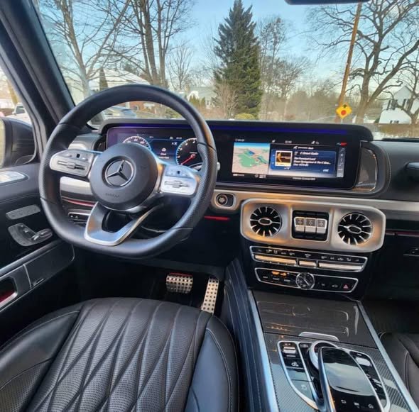2023 G550 - Image 4