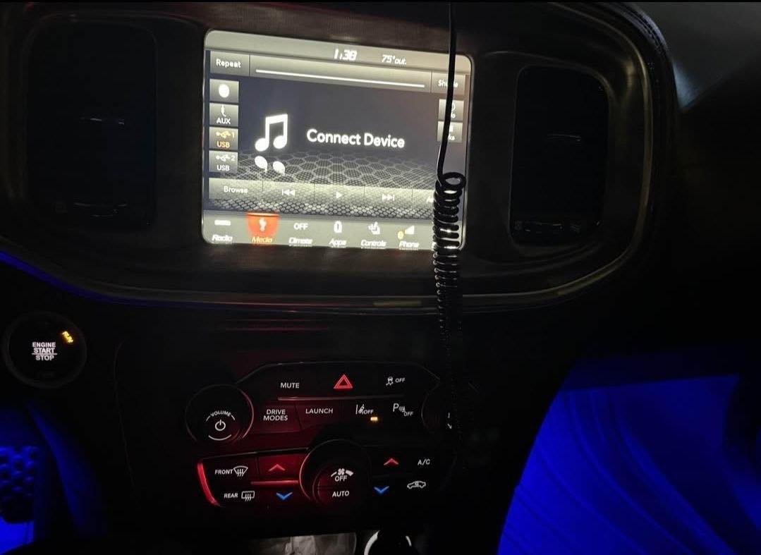 2019 Dodge Charger - Image 5