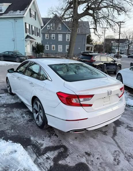 2019 Honda Accord - Image 3